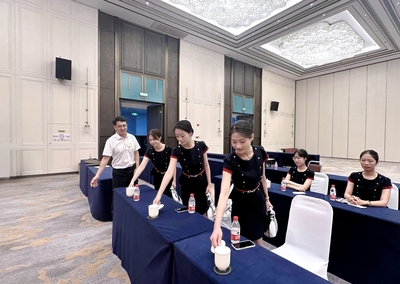 赣州旅游投资集团｜章江宾馆缦廷酒店联合党支部开展礼仪服务队首期培训